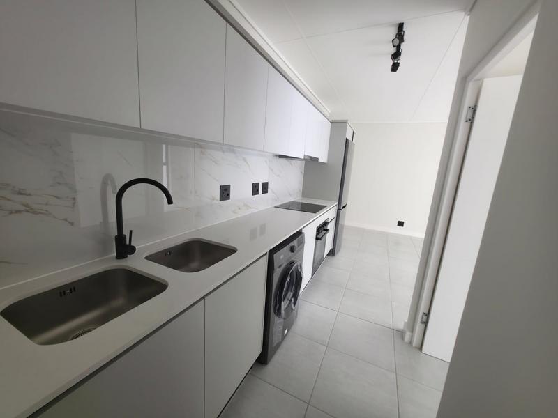 To Let 1 Bedroom Property for Rent in Sandown Western Cape